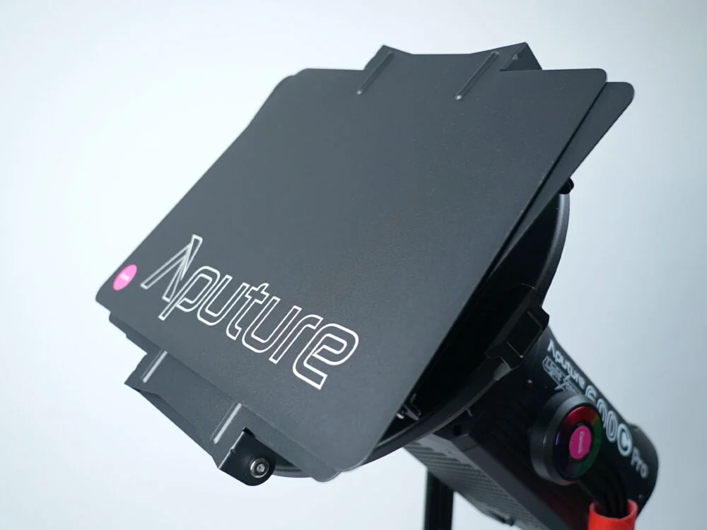 Aputure F10 Fresnel Attachment for LS 600d LED Light + Barn Doors