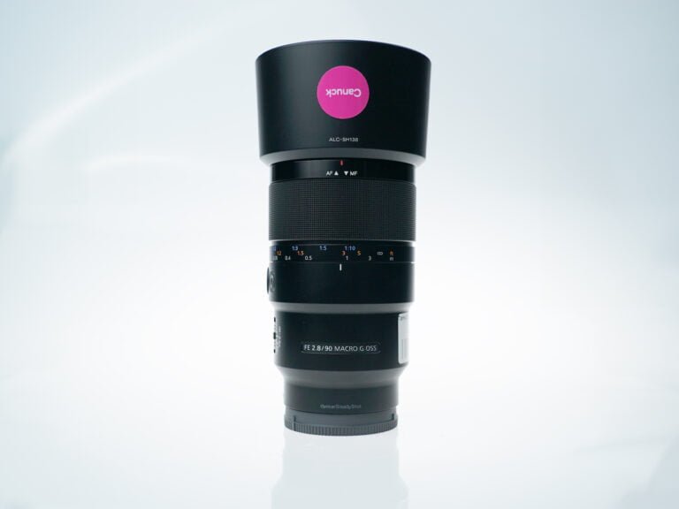 Sony FE 90mm f/2.8 Macro G OSS Lens